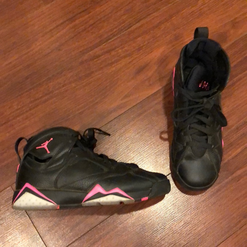 Air Jordan 7’s Youth boys size 6.
